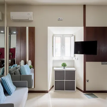 The Ajuda Corner Apartment *